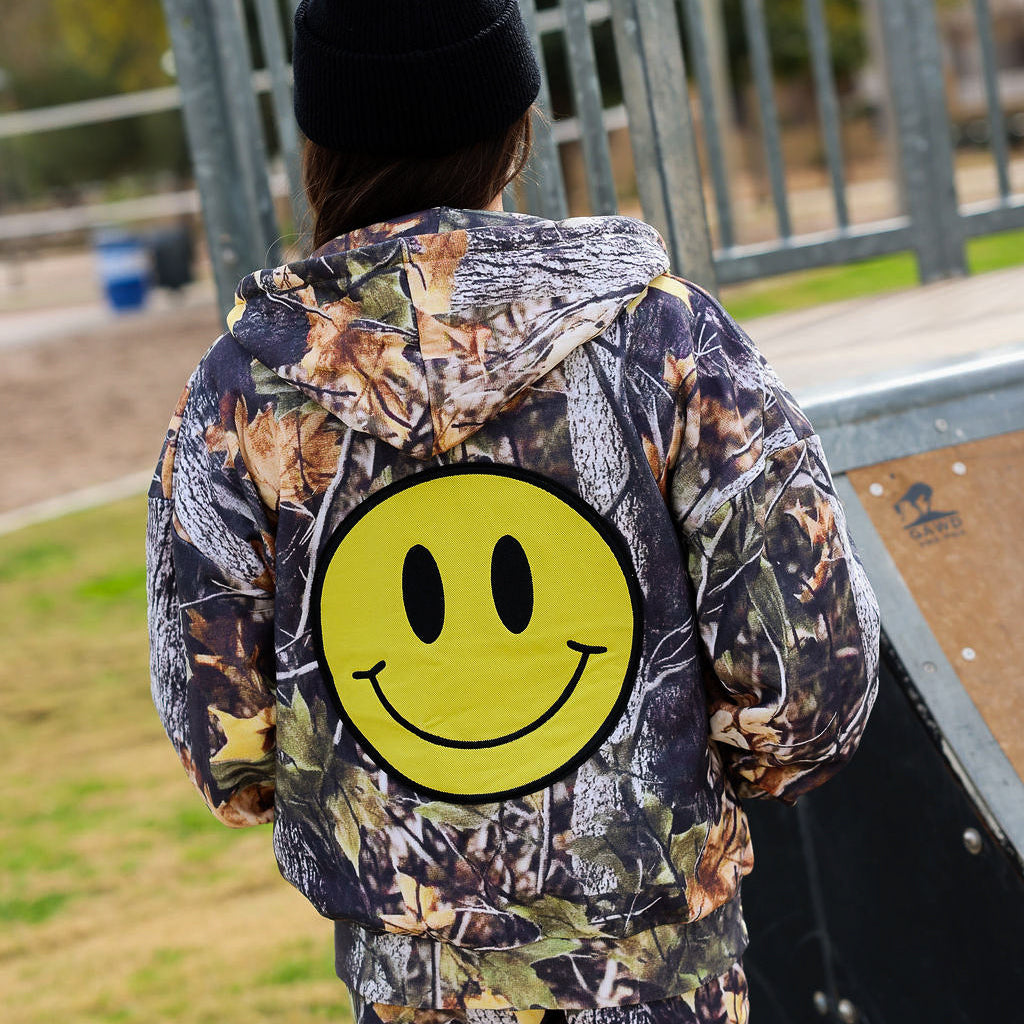 GRAPHIC HOODIES & CREWNECKS