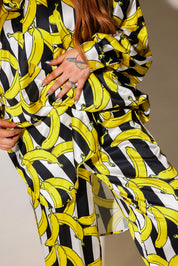 B-A-N-A-N-A-S Oversized Bow-Tie Set