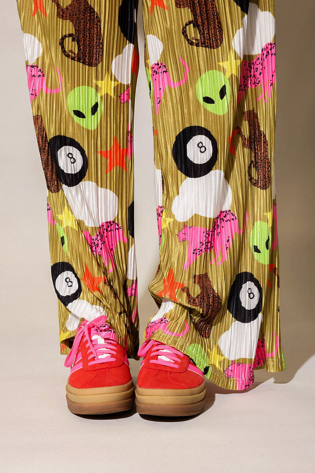 We Come in Peace Plissé Set **RESTOCKED**