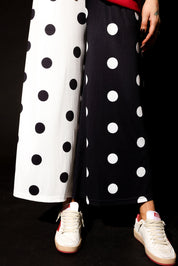 Two Sides Half & Half Cropped Pants (w/ Pockets)