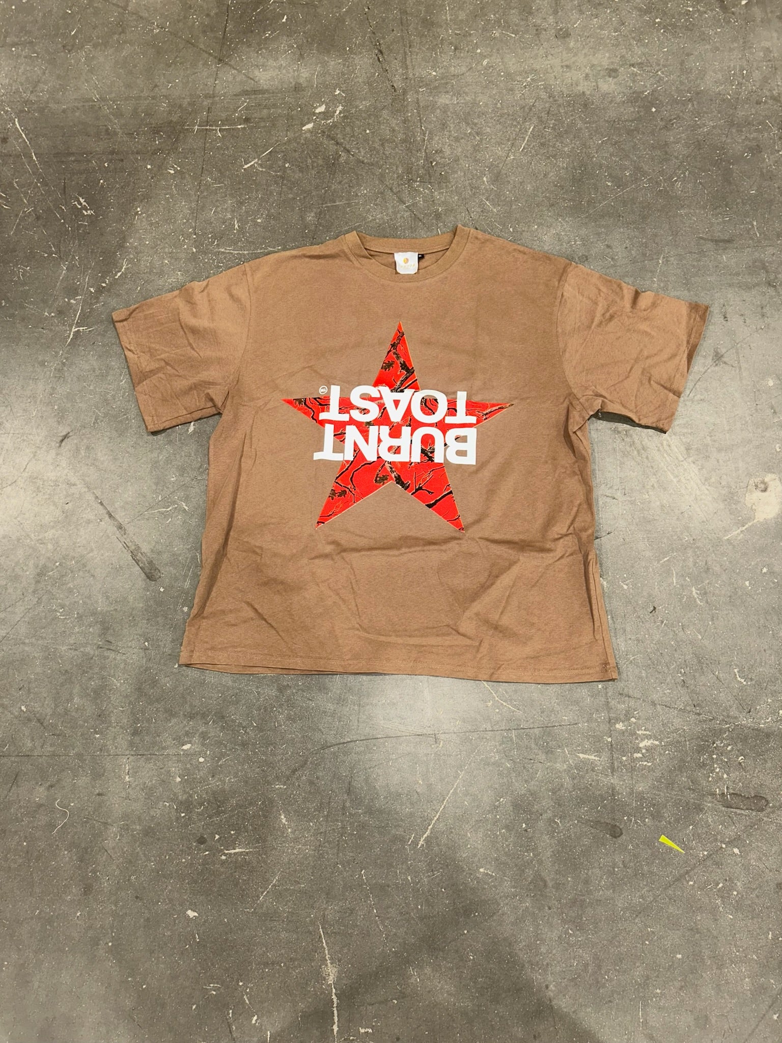 Burnt Toast Camo Star Graphic Tee *MISPRINT* (MULTIPLE SIZES) | VIP Warehouse Sale