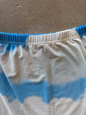 Close up of mesh skirt waistband 