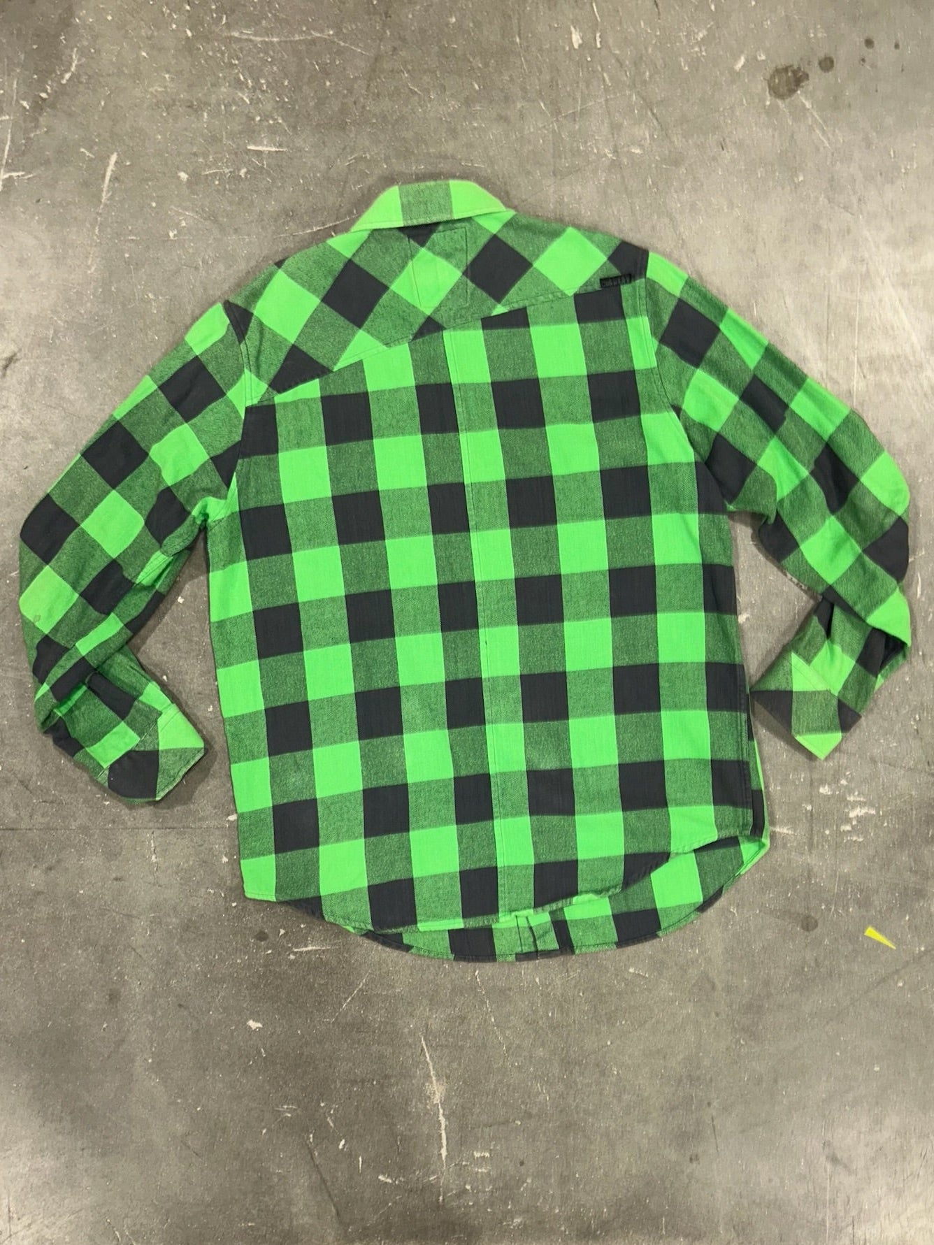 Black & Green Checkered Flannel (Size M) | VIP Warehouse Sale