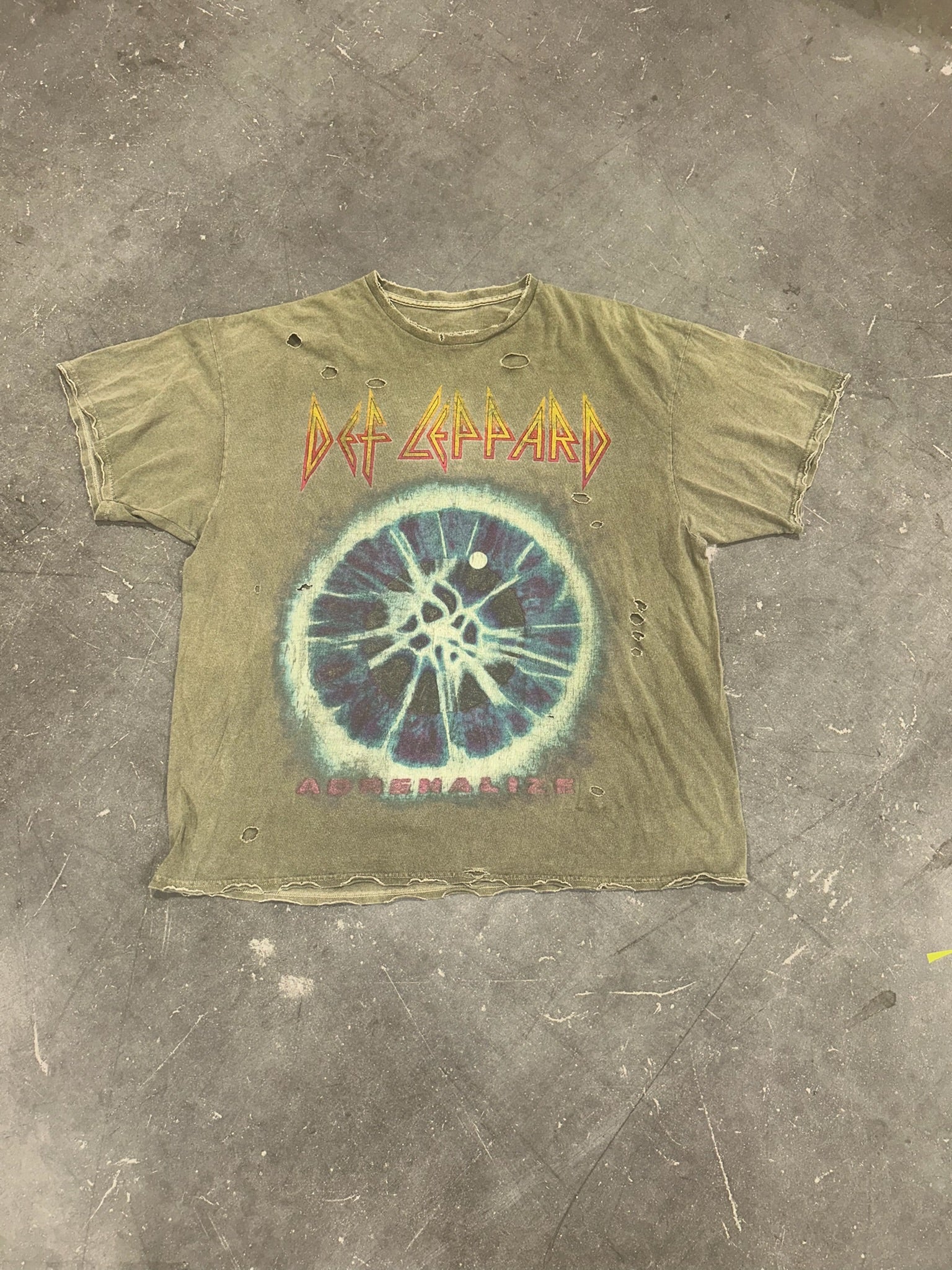 Def Leopard Band Tee (Size S/M) | VIP Warehouse Sale