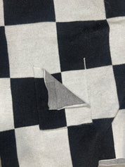 DEFECTIVE POCKET Checkered Cardigan (Size L/XL) | VIP Warehouse Sale