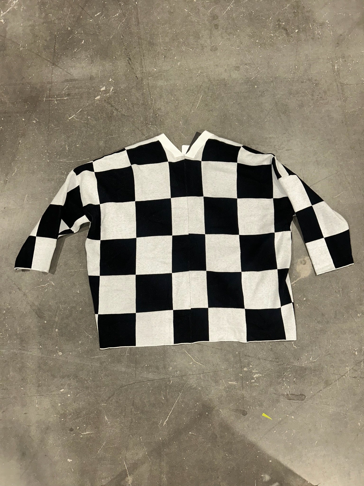 Checkered Cardigan (Size L/XL) | VIP Warehouse Sale