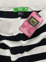 Knit Monochrome Stripe Shorts (Size M/L) | VIP Warehouse Sale