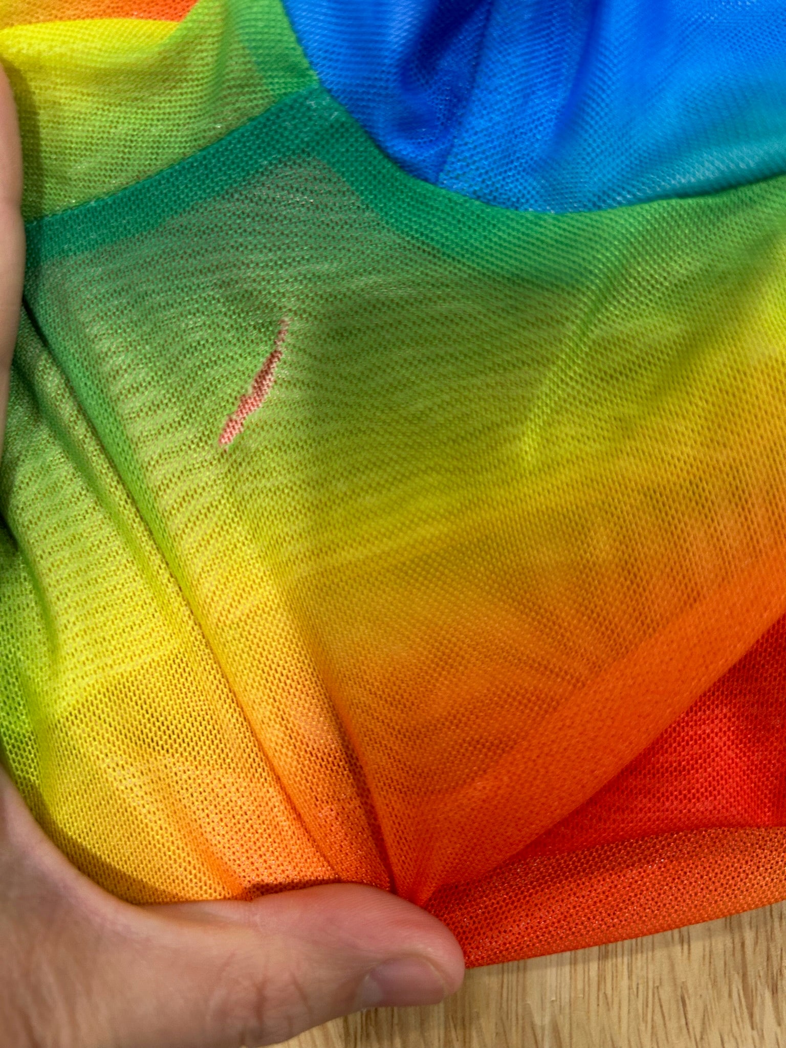 Heat map Mesh Top HOLE IN SHOULDER (Size M/L) | VIP Warehouse Sale