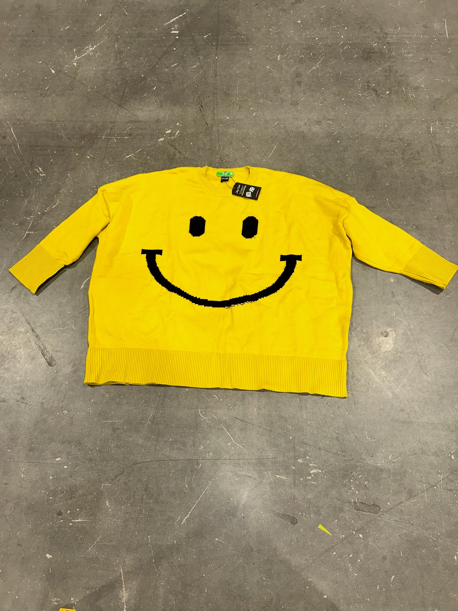 Big Mood Smiley Oversized Sweater DEFECTIVE (Size 2X/3X) | VIP Warehouse Sale